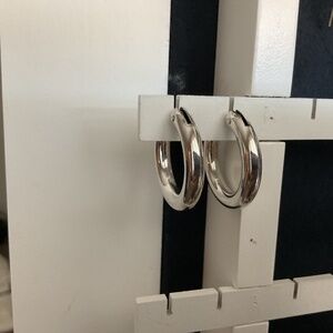 Lightweight sterling silver 1 inch hoop earrings